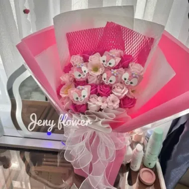 Khám Phá "Hoa Sáp Ticker Gấu" – Món Quà Vĩnh Cửu Khắc Ghi Từng Khoảnh Khắc Yêu Thương