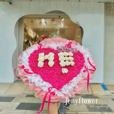 Bó Tim Khổng Lồ Chữ Mẹ Đỏ Mix: Tinh Hoa Quà Tặng – Nơi Tình Yêu Mãi Vẹn Nguyên