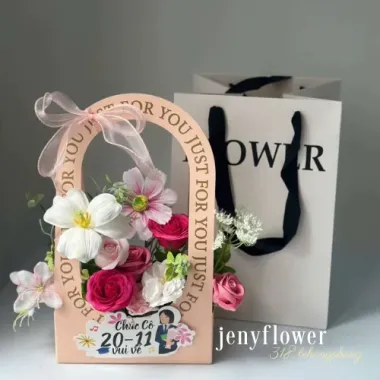 Giỏ Hoa Chữ – Món Quà Tinh Tế, Độc Đáo Gửi Trọn Yêu Thương Bền Đẹp Vĩnh Cửu